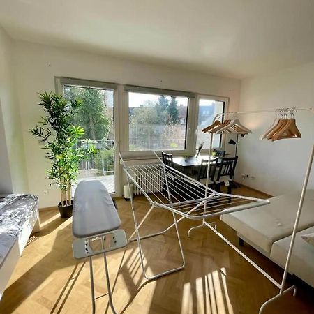 Cozy Apartment With Kitchen + Balcony New! エッセン エクステリア 写真