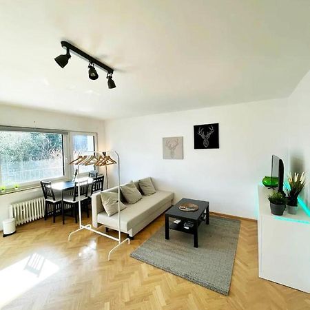 Cozy Apartment With Kitchen + Balcony New! エッセン エクステリア 写真