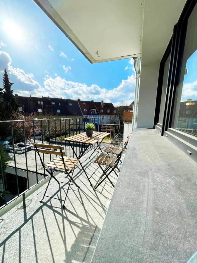 Cozy Apartment With Kitchen + Balcony New! エッセン エクステリア 写真